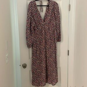Floral maxi dress! Size L
